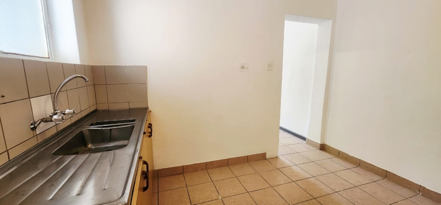 To Let 2 Bedroom Property for Rent in Salt River Western Cape